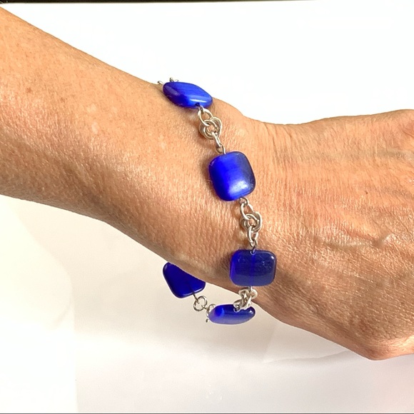 Sterling silver and blue stone handmade bracelet - Picture 2 of 4